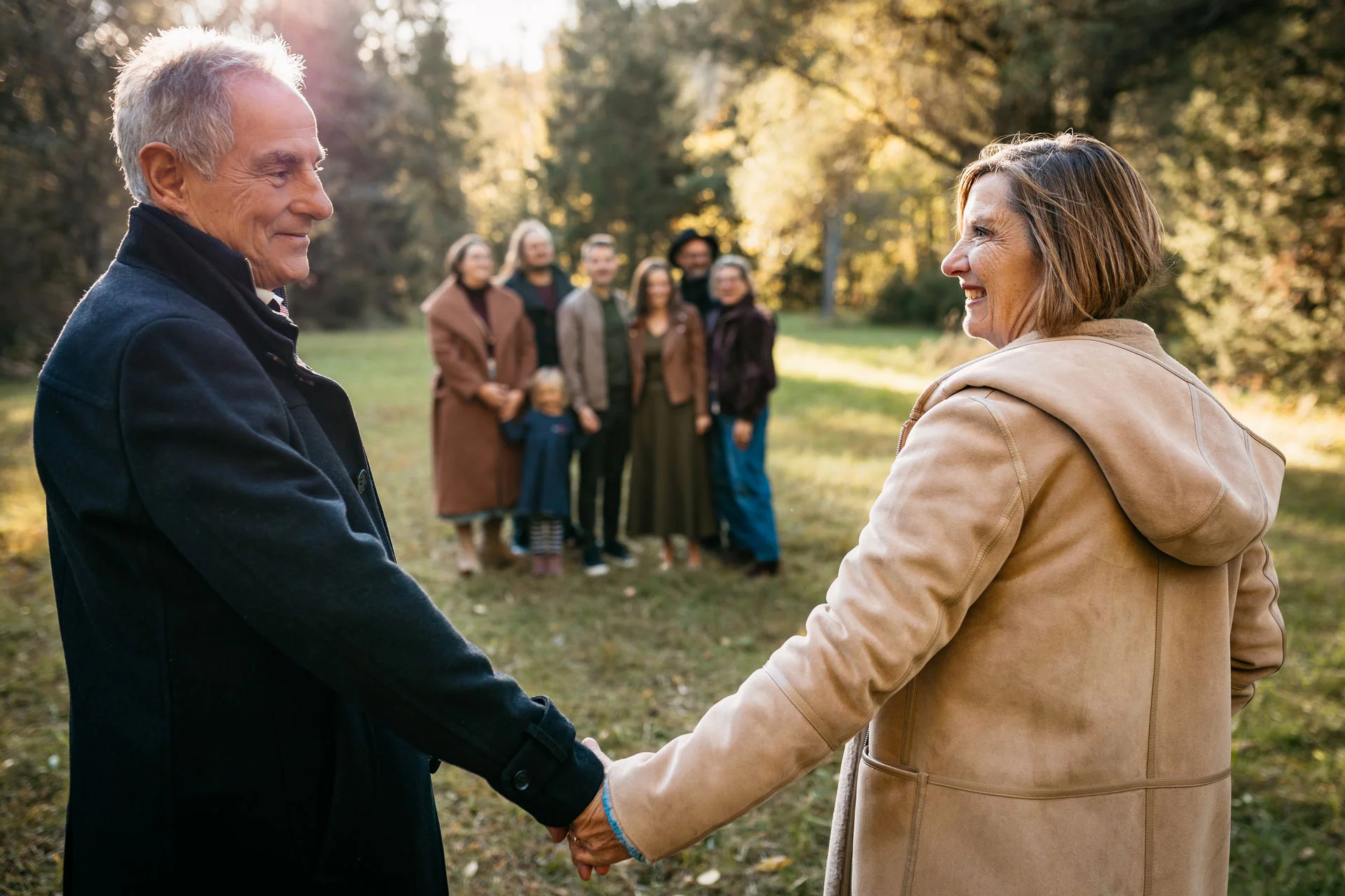 Familienfotografie Oberbayern – ungestellte Familienmomente in freier Natur